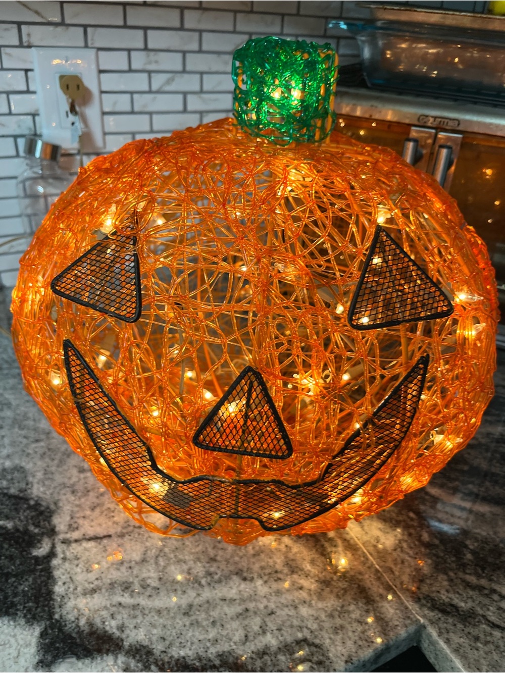 VTG 15" Halloween Spun Spaghetti Pumpkin Jack O Lantern Lucite Wire Lights Up